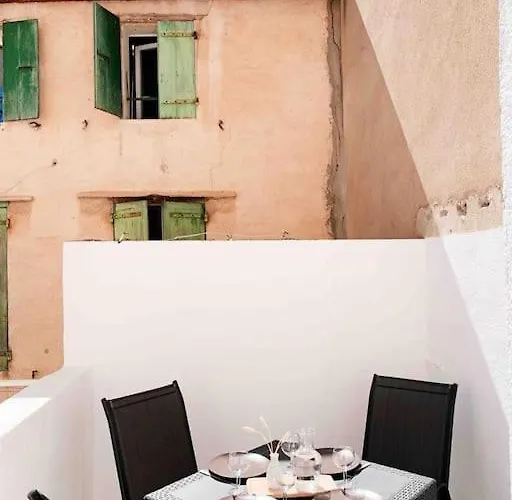 דירה Vermeille: Terrasse Calme Au Coeur Du Village פור-ונדרה